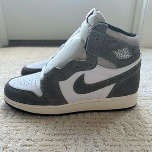 Air Jordan 1 - size 4